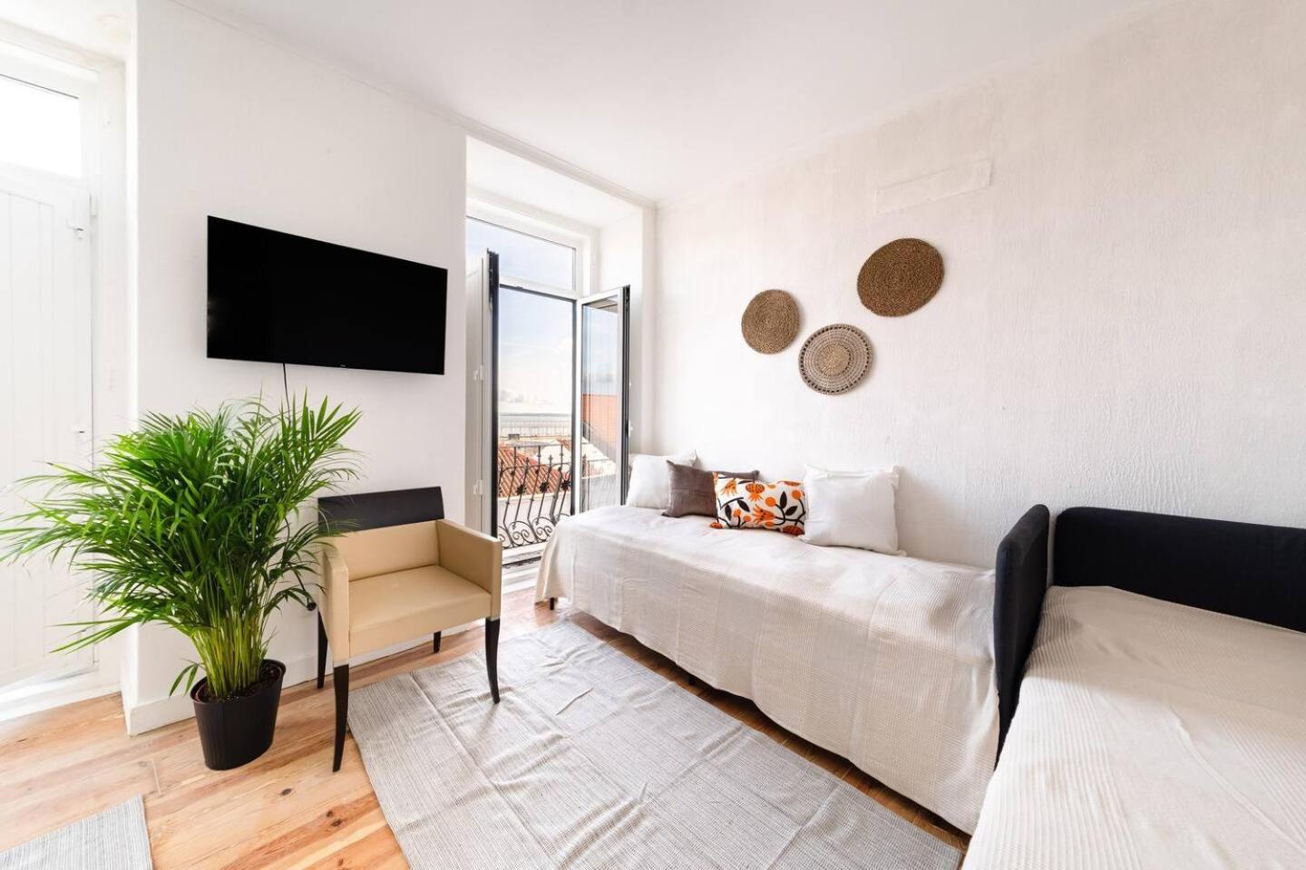 Riverfront Elegance 41Br Spacious Retreat Apartment *