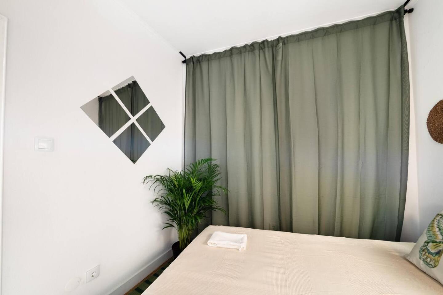 Riverfront Elegance 41Br Spacious Retreat