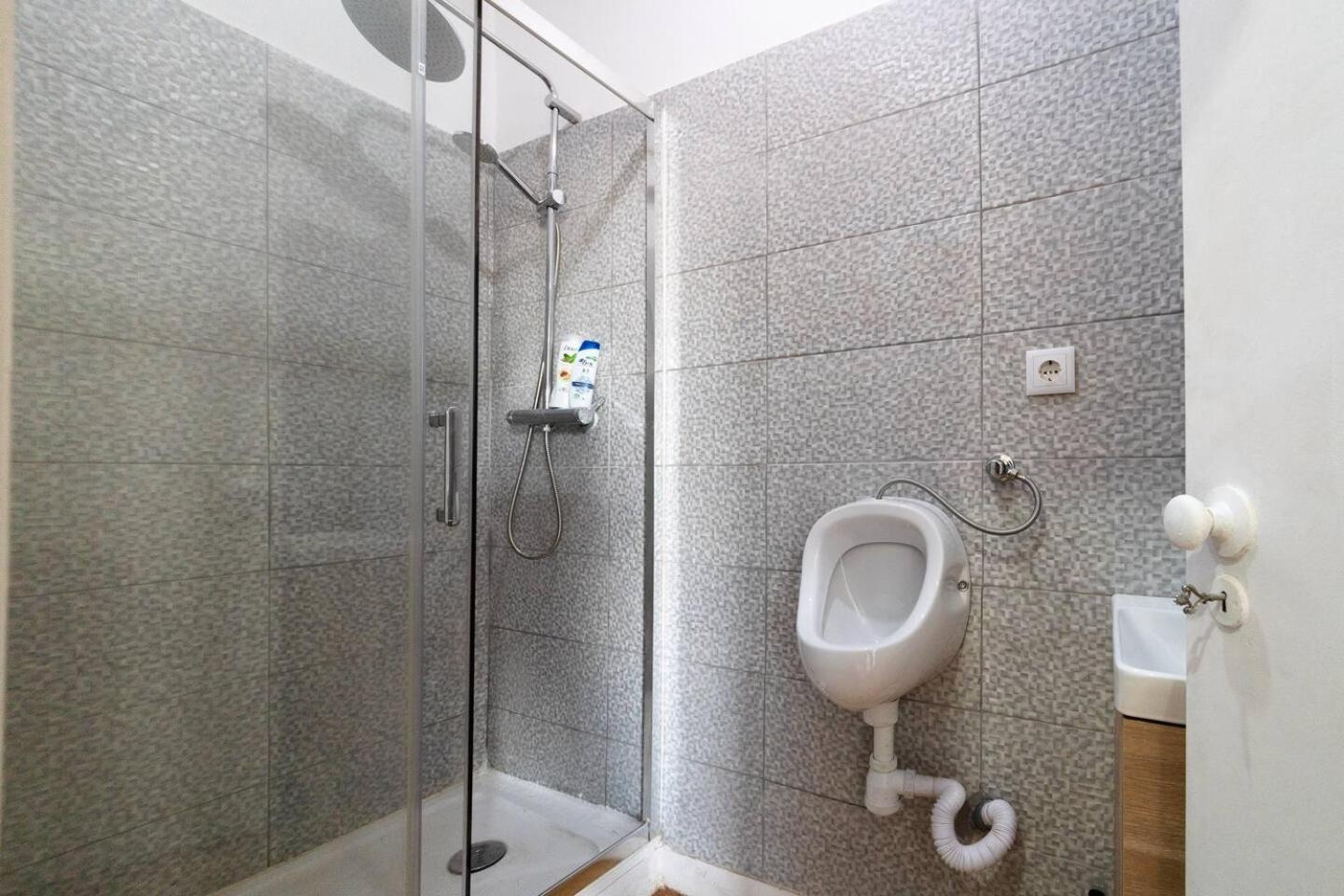 Riverfront Elegance 41Br Spacious Retreat Apartment Lisbon