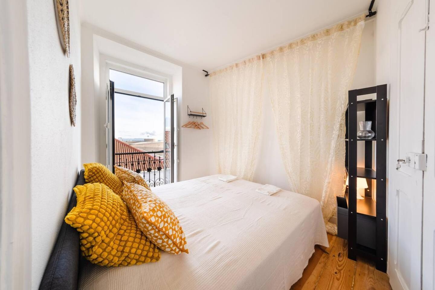 Riverfront Elegance 41Br Spacious Retreat *